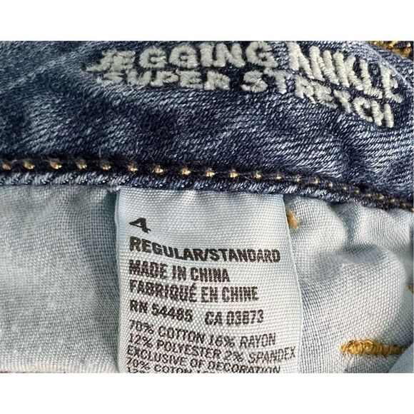 American Eagle Ankle Length Jeggings With Patchwork
Design - Picture 4 of 5